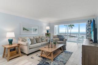 Modern, Beachfront Getaway, Sleeps 4 - 0