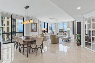 Luxury Two Bedroom Condo with Ocean Views - 4