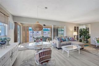 Bright Two Bedroom Condo with Gulf Access - 7