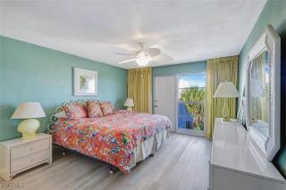 Bright Two Bedroom Condo with Gulf Access - 3