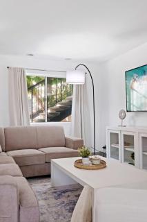 Steps to beach Best Location Villa - San Diego - 1