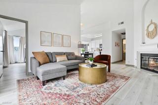 Steps tp beach Prime location Villa - 7