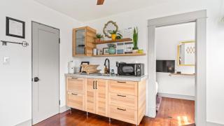 Bright Cozy San Diego Escape Near Balboa Park Casita on Landis by AvantStay - 4