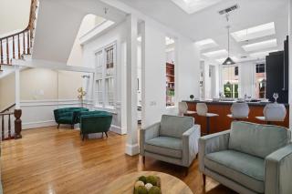 Iconic 9BR Landmark in Gaslamp Sleeps 14 - 8