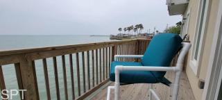 New Waterfront Bungalow Fisherman's Paradise - 2