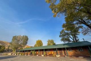 Chinook Winds Lodge - 2