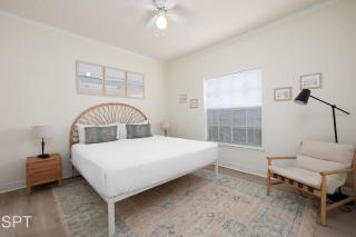 Stylish Design Pool Near Beach BBQ Grill - 5