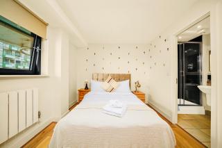 Modern 2bed 2bath apartment Canary Wharf - upto 5 person - 5