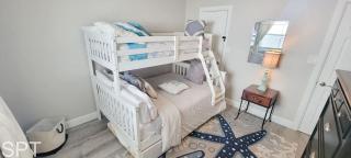 Luxury Remodel Beachview 2 bedr - 8