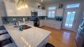 Luxury 1 min to Beach Pool New Remodel - 6
