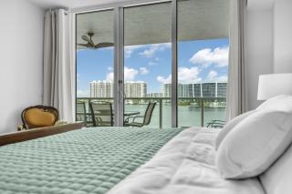 Bayfront Luxury 2-Bedroom Condo Sunny Isles Beach - 2