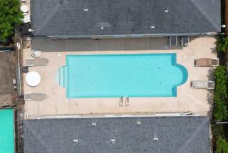 1 Block to Beach Pool Up to 6 Families - 7