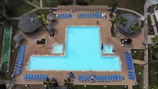 Beachfront Hotspot New Furnishings Pool 1s - 0