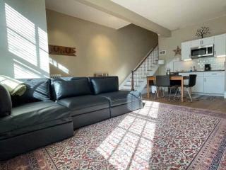 THE LEMON TREE - DOWNTOWN HISTORIC LANCASTER - 4