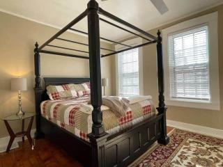 THE LEMON TREE - DOWNTOWN HISTORIC LANCASTER - 2