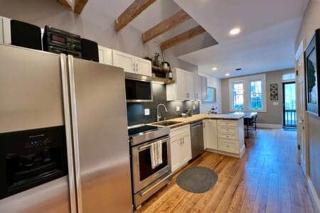 THE CONESTOGA HOUSE - THEATER & BUSINESS DISTRICT - 0