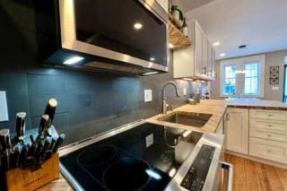 THE CONESTOGA HOUSE - THEATER & BUSINESS DISTRICT - 7