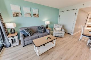 Remodeled, Honeymoon Suite New, Direct Oceanfront! - 6