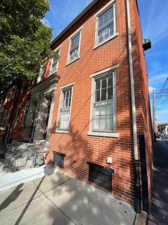 THE HANNAH HOUSE - DOWNTOWN HISTORIC LANCASTER - 2