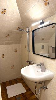 Becci Apartment-Free Parking - 1