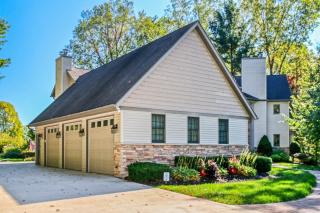 Off The Hook Spacious Home with Pool Firepit Large Yard - 8