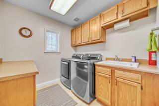 Off The Hook Spacious Home with Pool Firepit Large Yard - 5