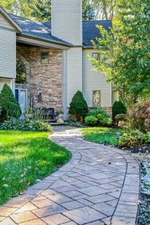 Off The Hook Spacious Home with Pool Firepit Large Yard - 4