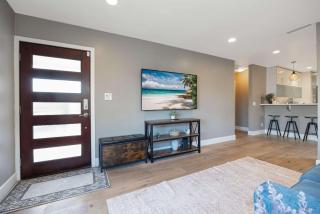 Central Location Gym Hot Tub Villa - 4