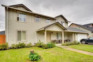 Springfield Apt with Deck and Central Location! - 9