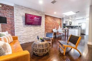 Family-Friendly Apartment with Kitchen - 0