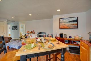 Springfield Apt with Deck and Central Location! - 5