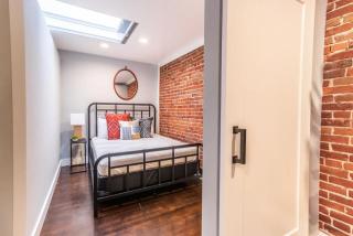 Family-Friendly Apartment with Kitchen - 1