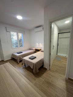 Guesthouse Cervantes - Rooms cerca del centro de Granada - 2