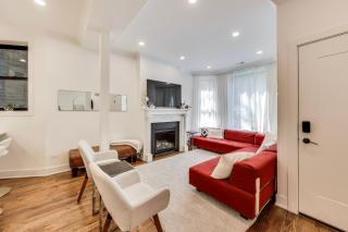 Luxurious Lincoln Park Home with Gourmet Kitchen - 3