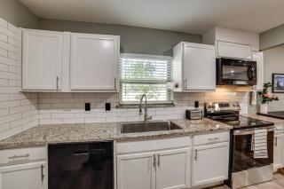 Walk to East Texas AandM! Home with Pet-Friendly Yard - 1