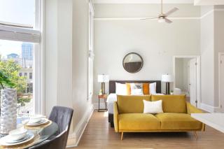 Gaslamp Loft Escape Sleeps 7 in Style - 3