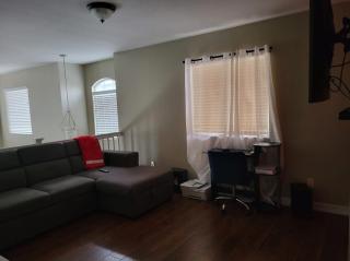 2BD Modern House with heated pool in North Vegas - 3