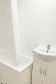 Cosy 1-Bed Flat in Edmonton with great transport links! - 6