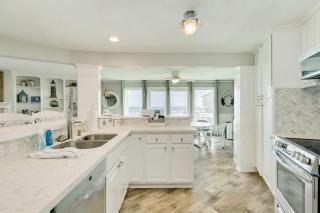 Easy Beach Access Gulf Views Relaxing Hot Tub - 1