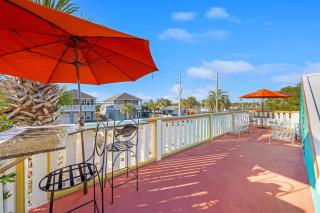 Steps to Ocean! PCB Family Home with Outdoor Oasis - 7