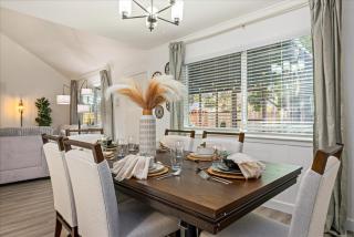 Htown Hot Tub Getaway Swing Set Bbq Yard Games - 6