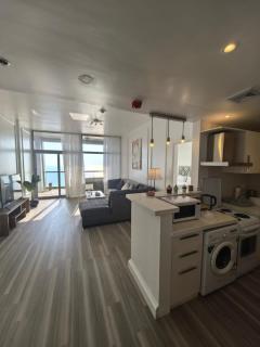 برج داماك جده شقه مطله على البحر damac jeddah - 5