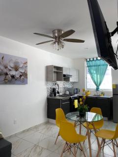 Comfortable House, 7 minutes from Playa la Audiencia - 2