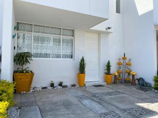 Comfortable House, 7 minutes from Playa la Audiencia - 4