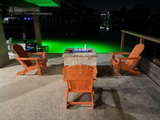 Private Oasis - Bayfront Heated Pool Fire Pit - 5