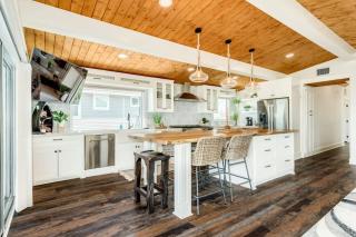 Private Oasis - Bayfront Heated Pool Fire Pit - 2