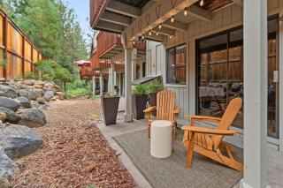 Charming Tahoe Cabin - 6