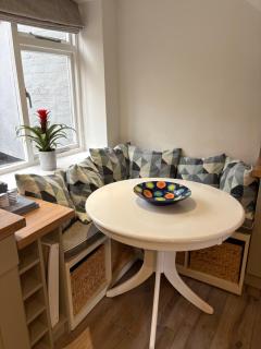 Stylish Town House in Medieval Grid - 8