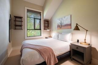 Fitzsimmons Walk 38 by Outpost Whistler - 4