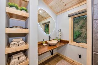 High Peak At West Jefferson A Frame - 6